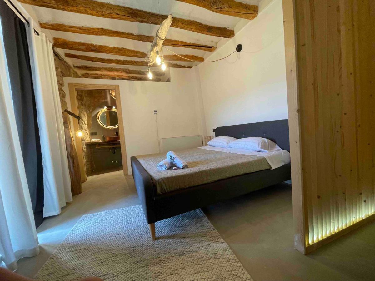 Castell De L'Aguda Hotel Torá de Riubregós Kültér fotó
