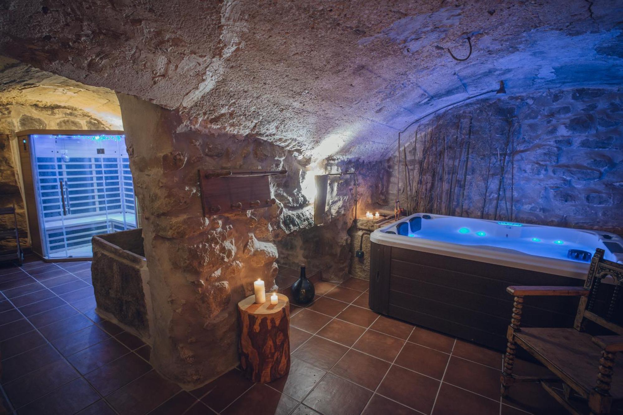 Castell De L'Aguda Hotel Torá de Riubregós Kültér fotó